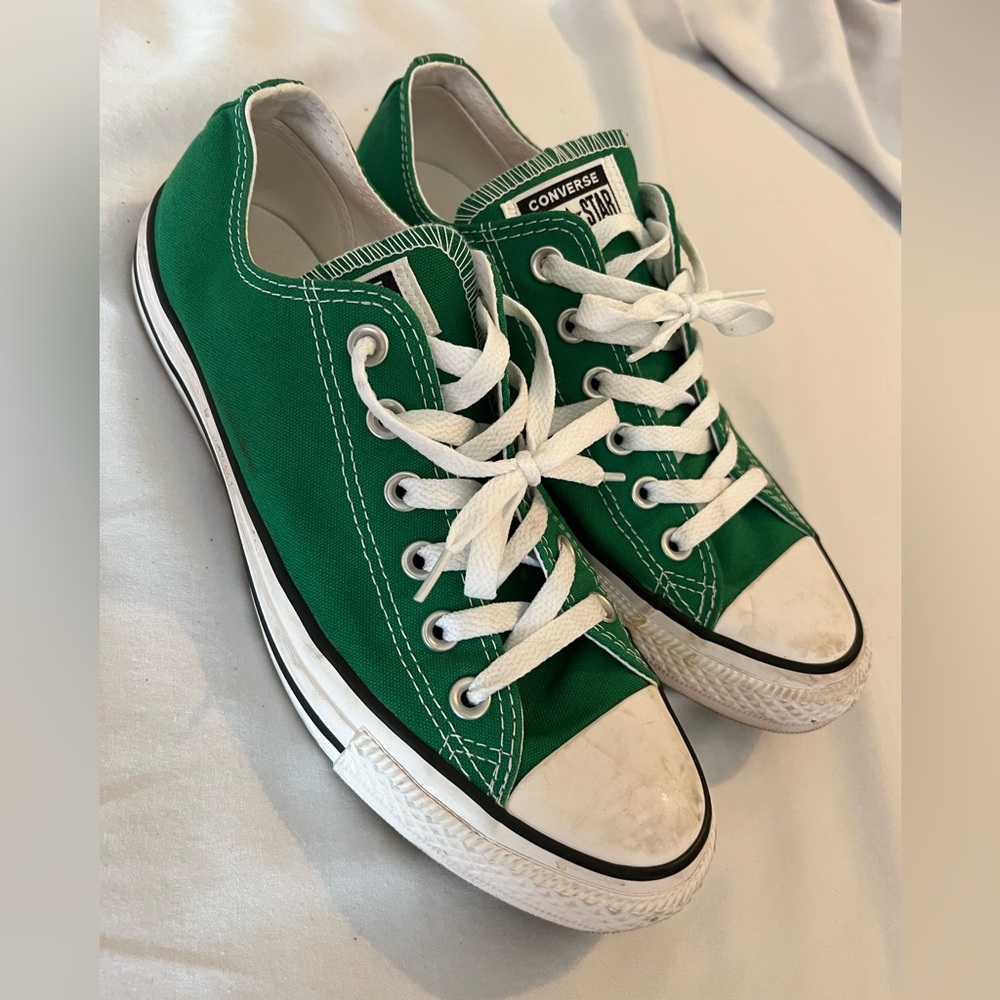 Kelly Green Converse All Stars Lowtops
